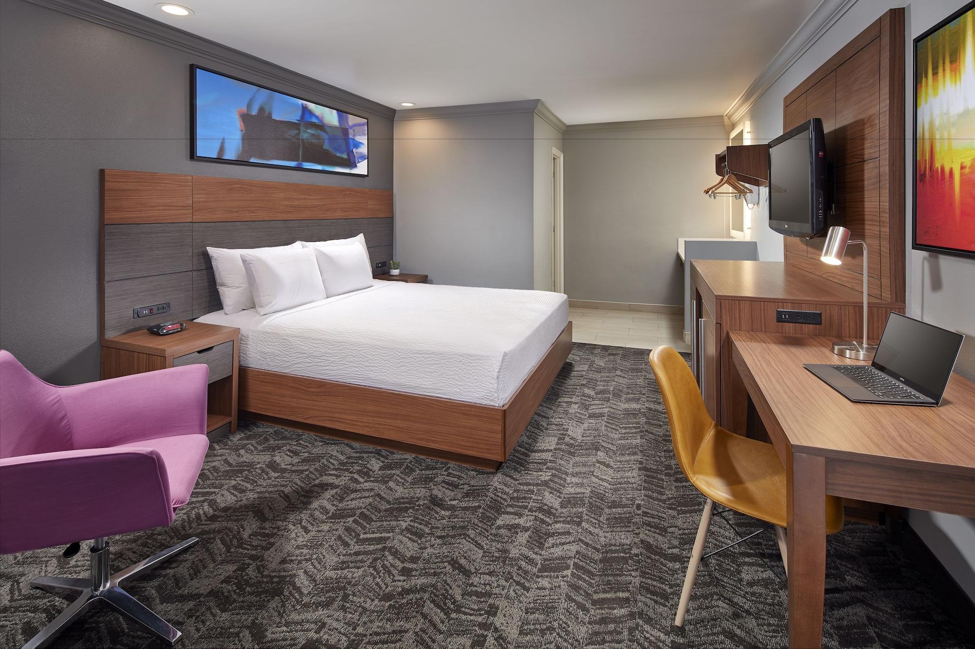 Studio Inn & Suites At Promenade Дауни Экстерьер фото